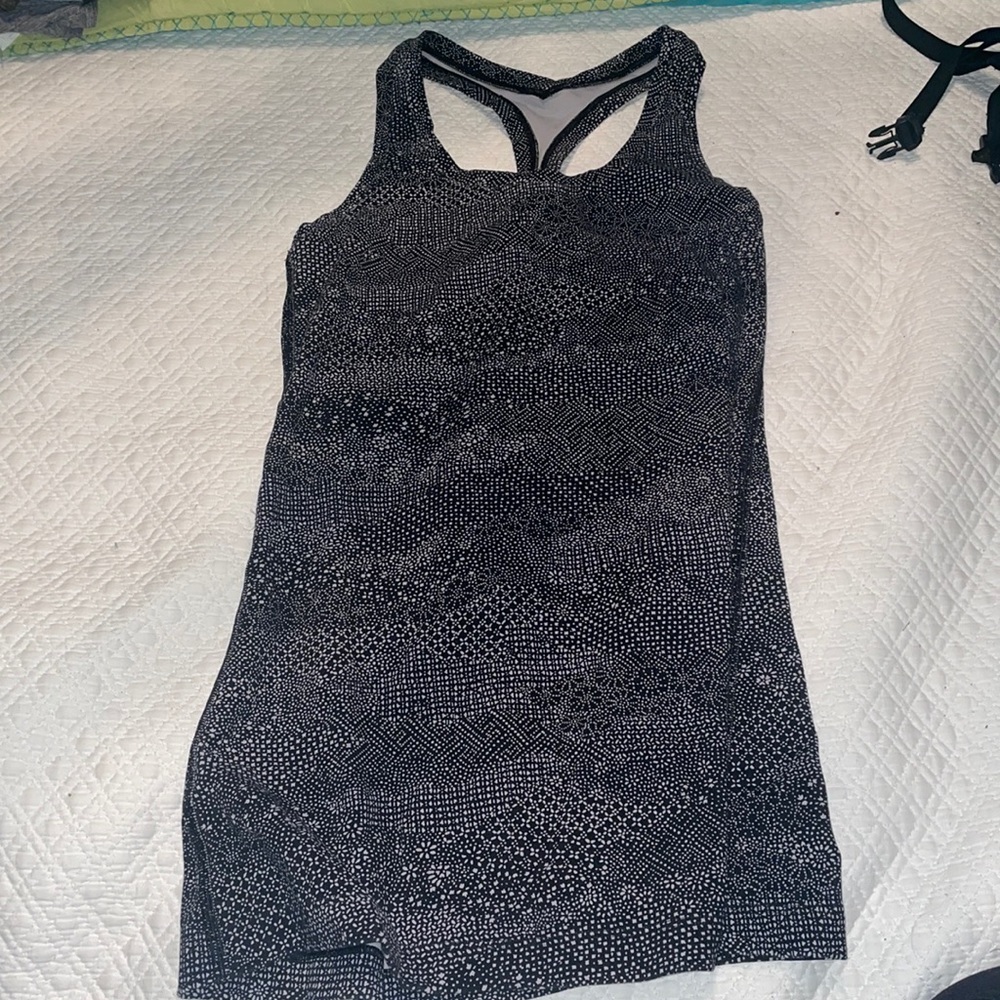 Lululemon tank